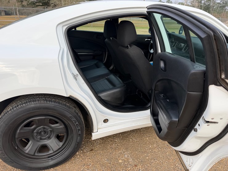 #768-•-2011-dodge-charger-image-6