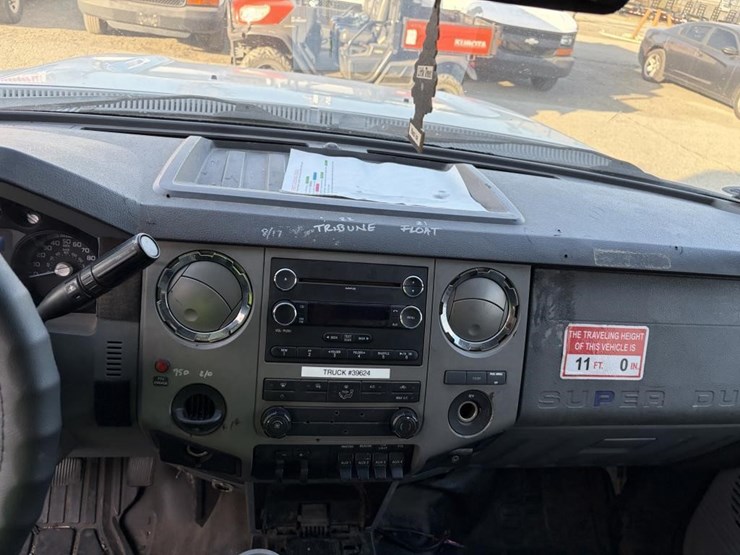 2012-ford-f550-image-12