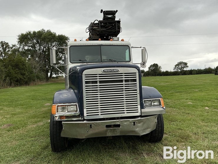 2000-freightliner-fld120-image-2