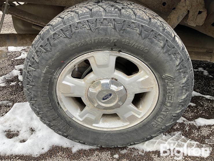 2012-ford-f150-xlt-image-19