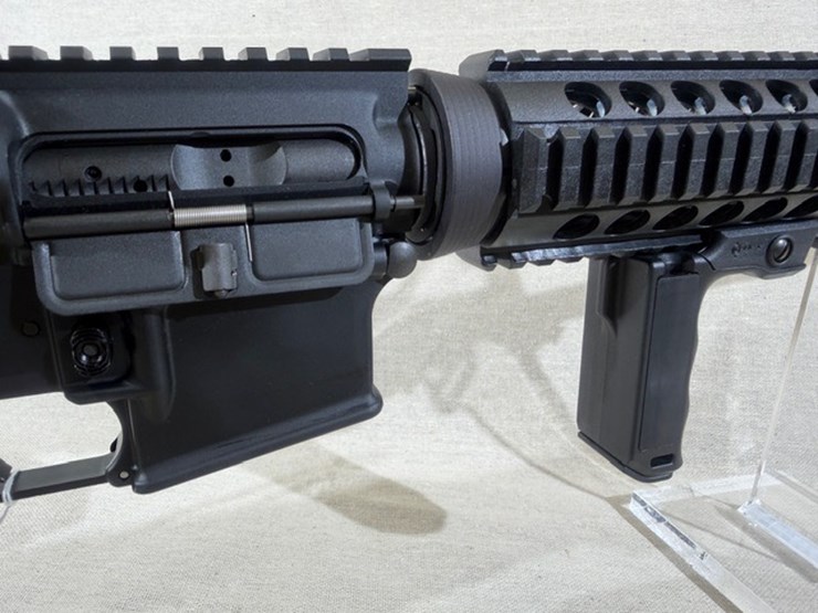 #213-•-bushmaster-model-xm15-e2s-ar-rifle-image-27