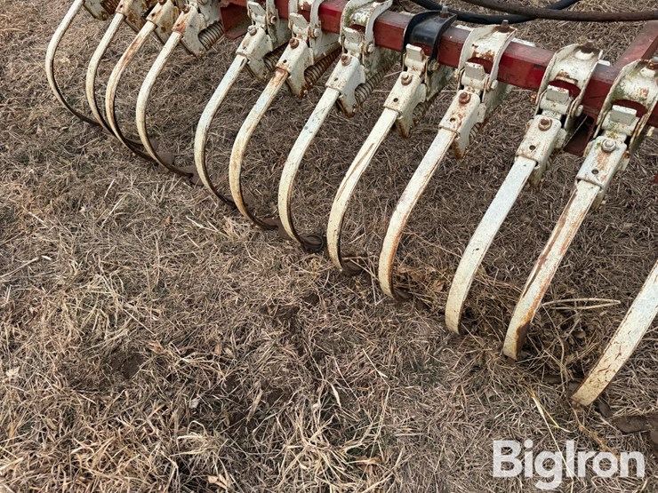 18'-wide-field-cultivator-image-19