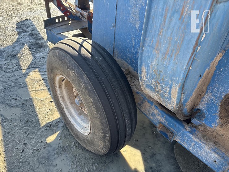 1981-ford-670-image-9