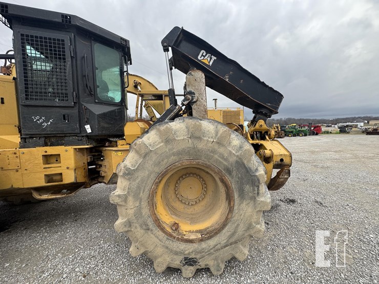 caterpillar-525d-image-14