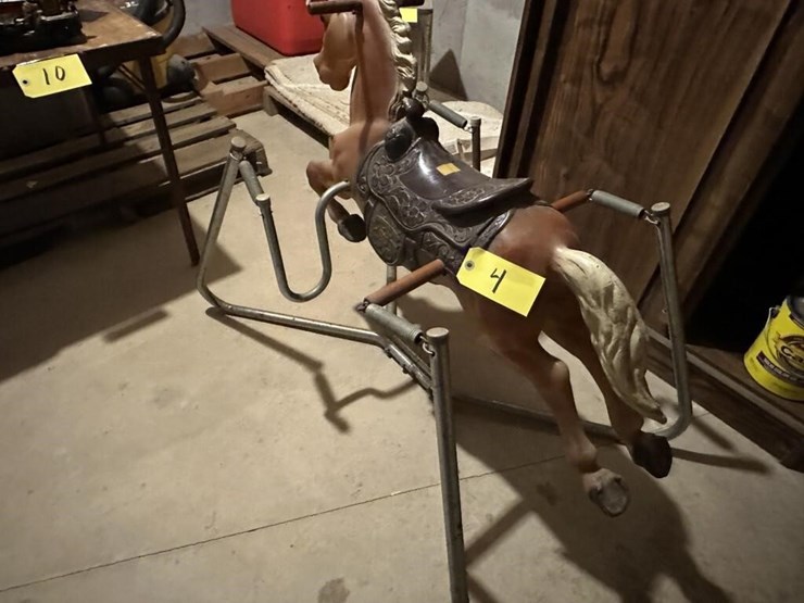 spring-riding-horse-image-2