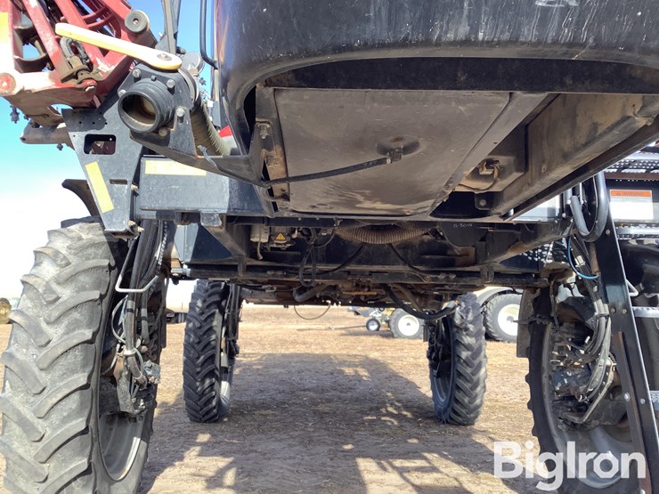 2015-case-ih-patriot-4440-image-12