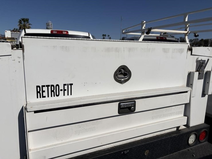 2018-dodge-2500-image-24