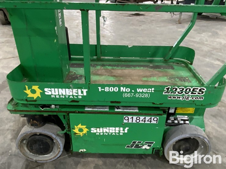 2016-jlg-1230es-image-10