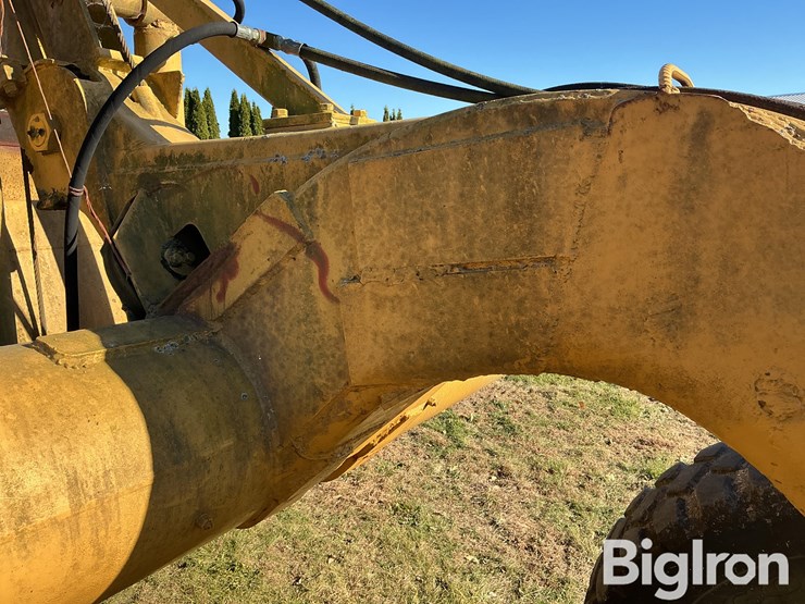 caterpillar-12-image-14