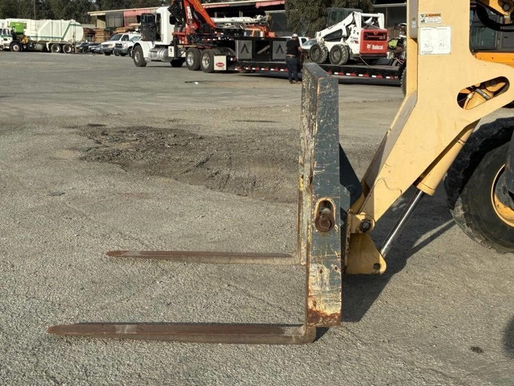 2014-gehl-rs6-34-image-5