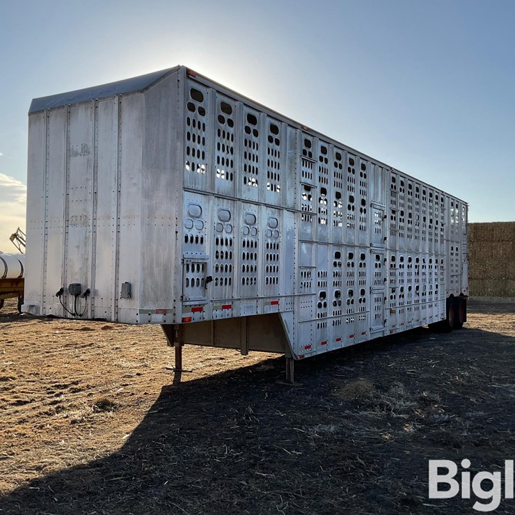 1994 Barret T/A Livestock Trailer