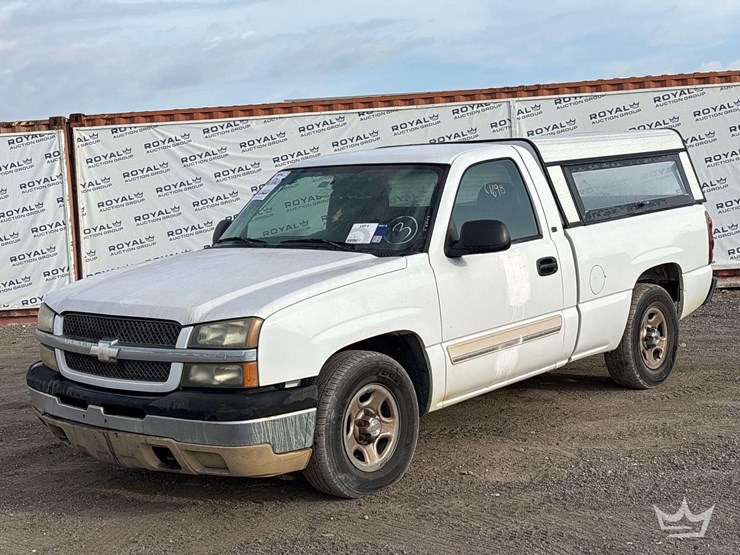 2004-chevrolet-silverado-1500-image-1