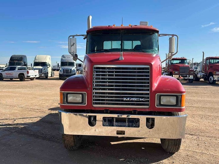 2012-mack-chu-(pinnacle)-image-2