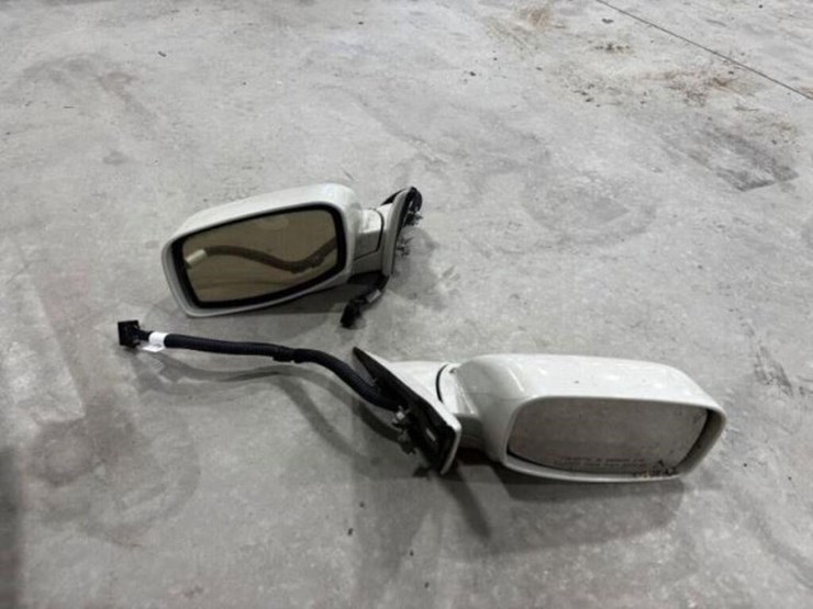 qty-of-(2)-lincoln-ls-side-mirrors-image-4