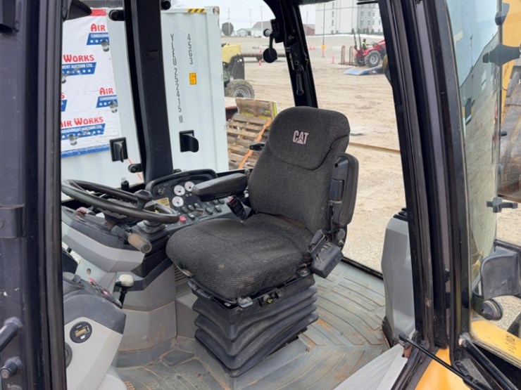 2011-caterpillar-420e-image-12