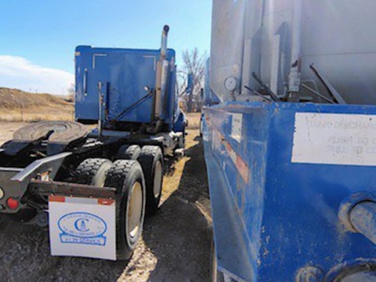 2007-sterling-lt9500-image-6