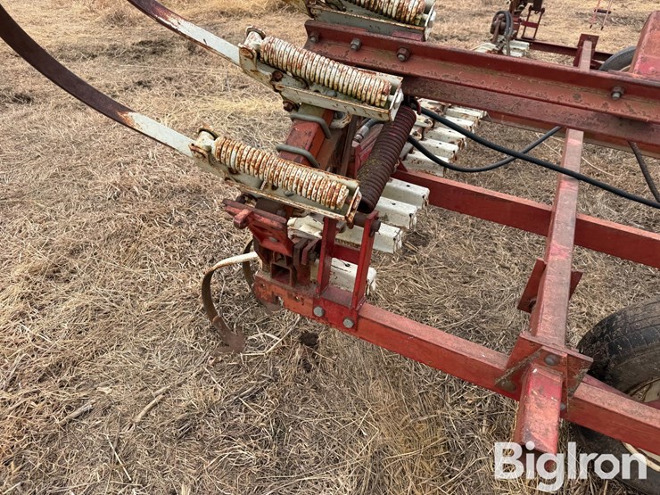 18'-wide-field-cultivator-image-13