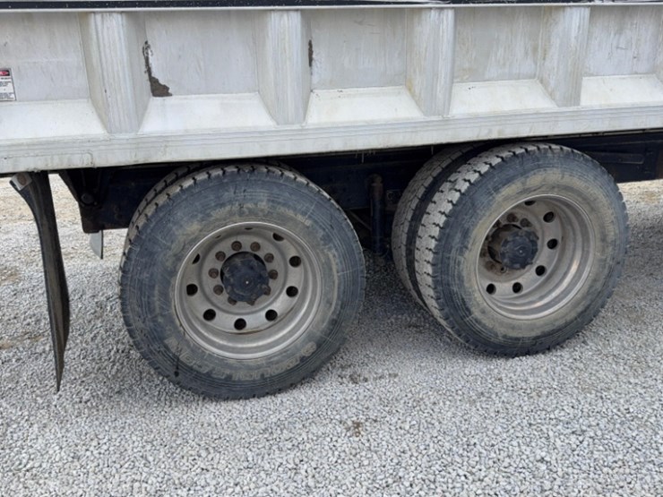 1998-international-9300-image-26