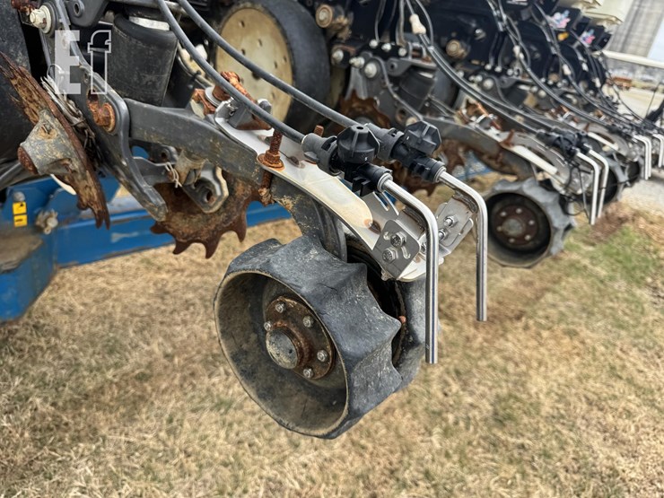 2008-kinze-3600-image-12