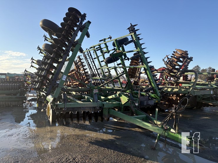 john-deere-724-image-1