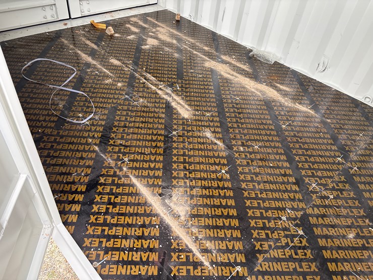 #33006-•-10ft-container-image-5