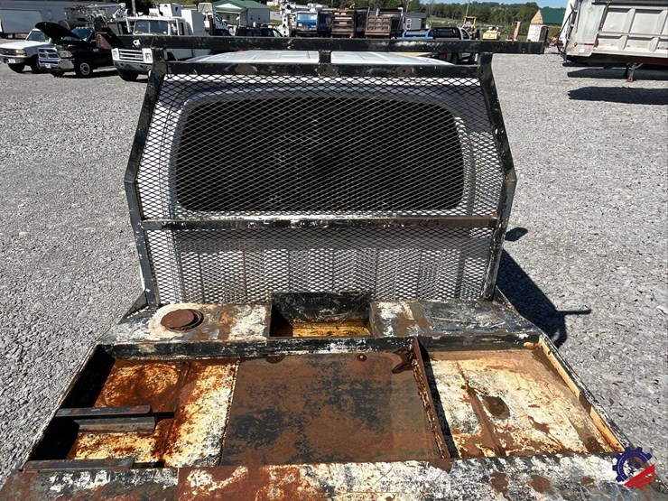 2007-gmc-c5500-flatbed-truck-image-33