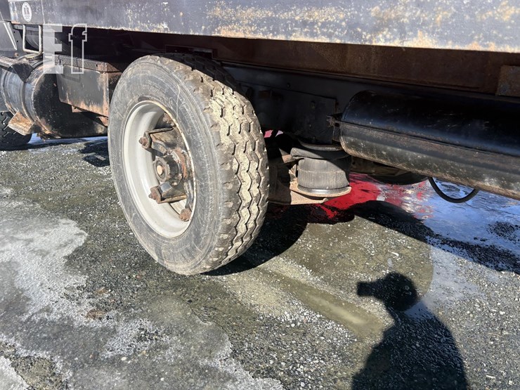 1984-ford-l8000-image-15