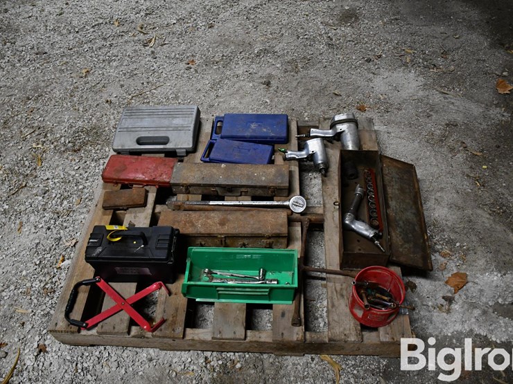 pallet-of-farm-support-image-8