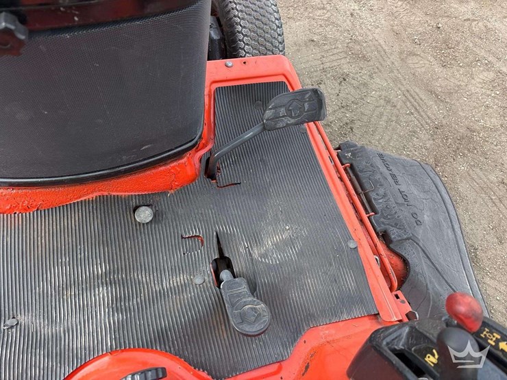 2013-kubota-bx2370-image-10