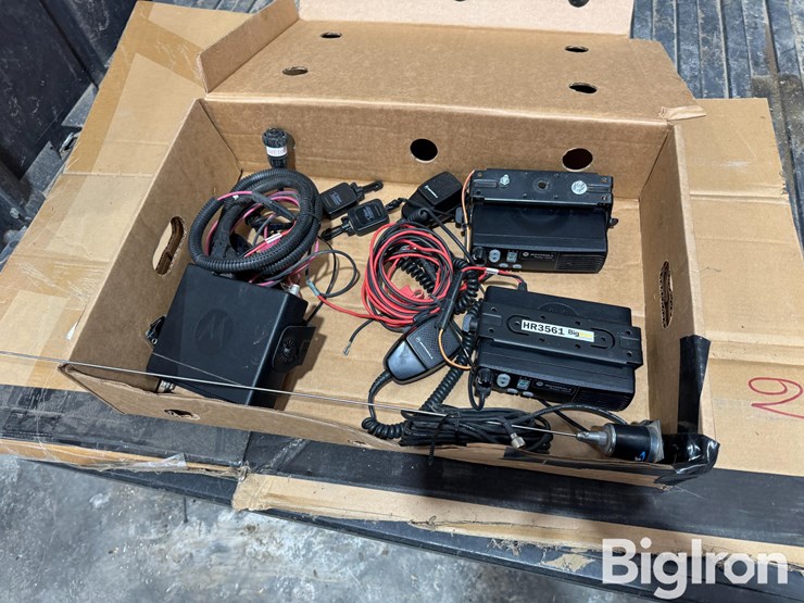 motorola-radios-image-2