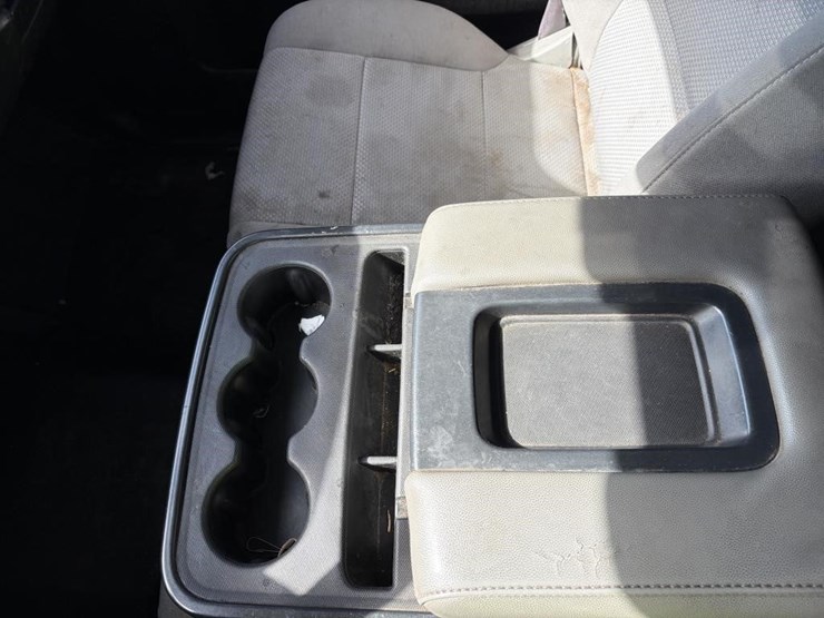 2017-chevrolet-silverado-2500-image-14