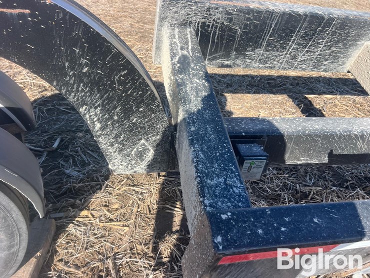 48'-t/a-header-trailer-image-12