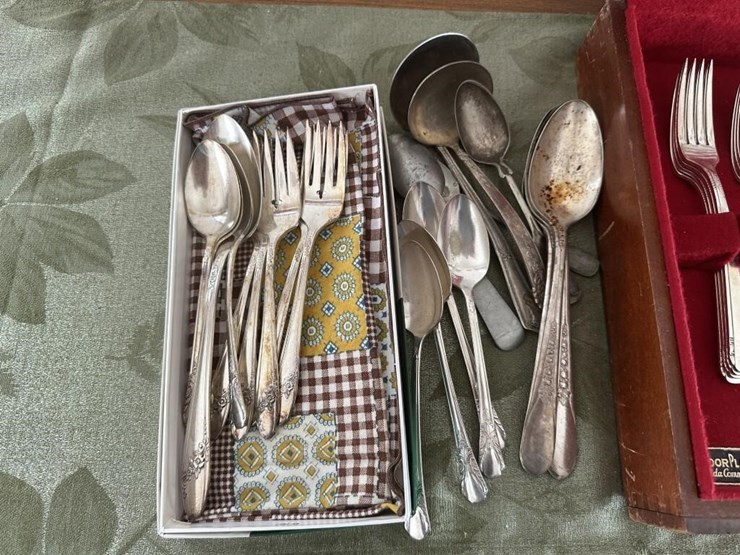 antique-silverware-set-image-4