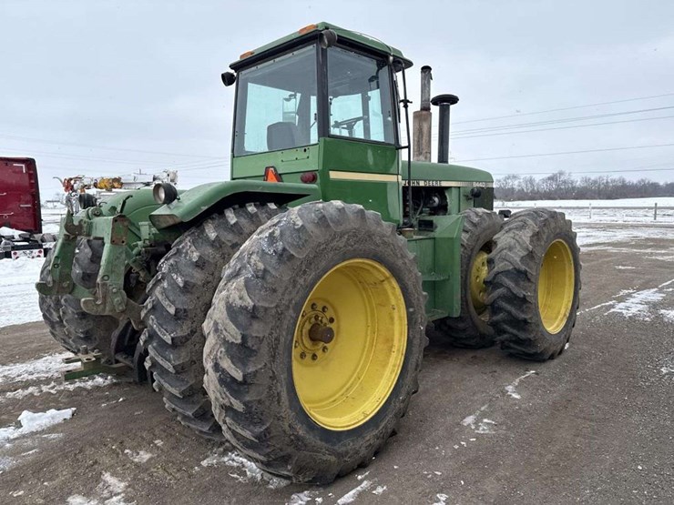 john-deere-8440-image-4