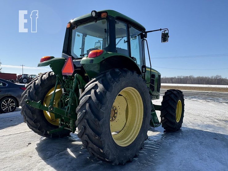 2011-john-deere-7130-image-4