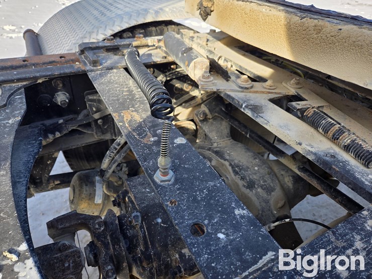 2004-sterling-at9500-image-18