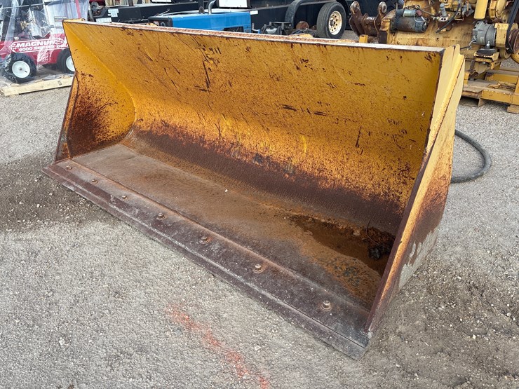 #2767-•-gp-bucket-with-boce-image-2