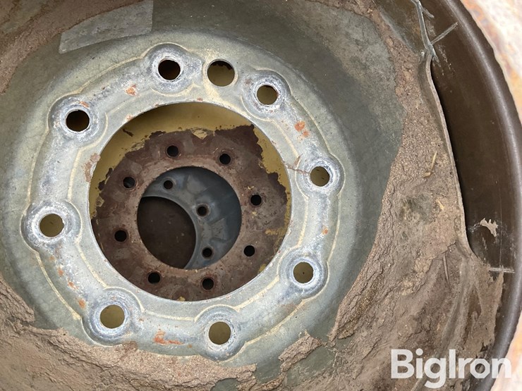 11-24.5-tires-image-14