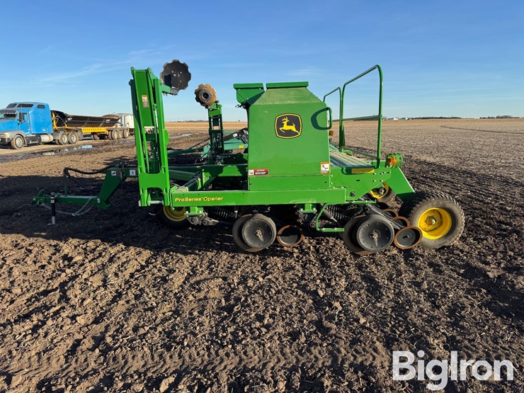 2022-john-deere-1590-image-8