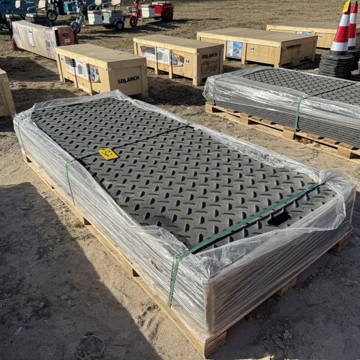 15 RUBBER MATS 94IN X 40IN