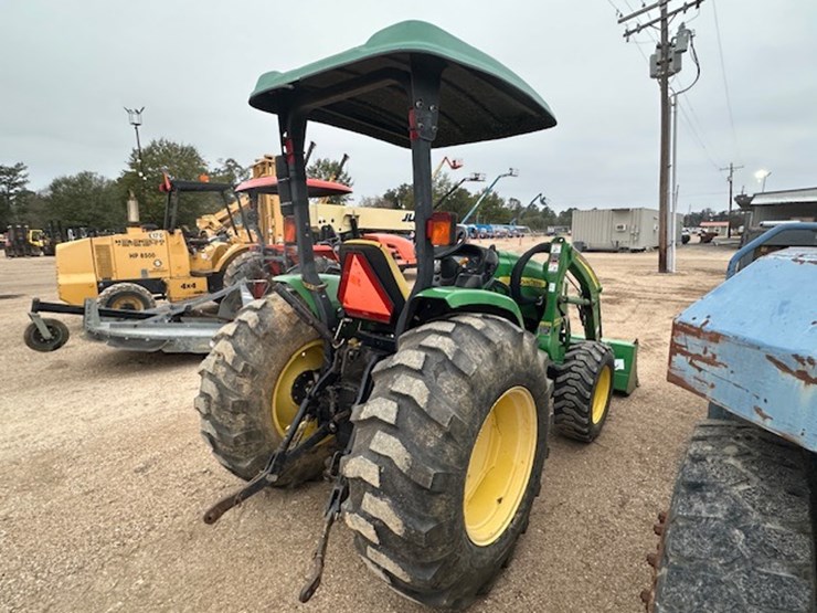 john-deere-4105-image-4