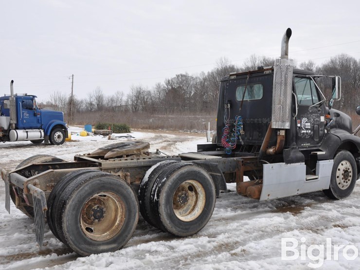 1991-international-8300-t/a-truck-tractor-image-4