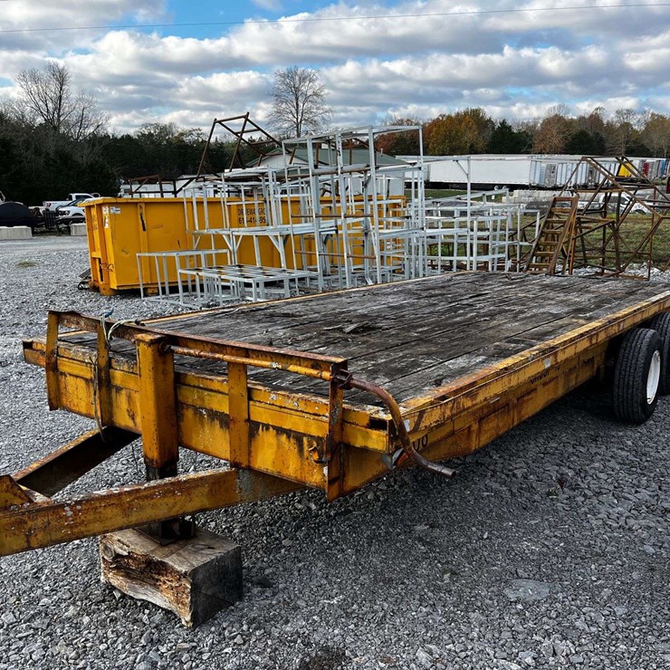 1994 MID-AMERICA T/A Tag Trailer