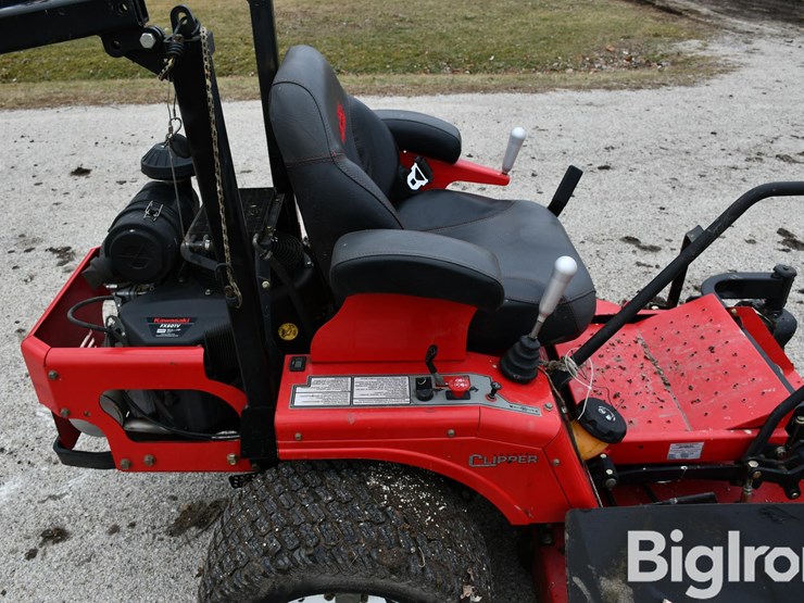 2015-shivvers-country-clipper-25560kaj-1040-riding-lawn-mower-image-17