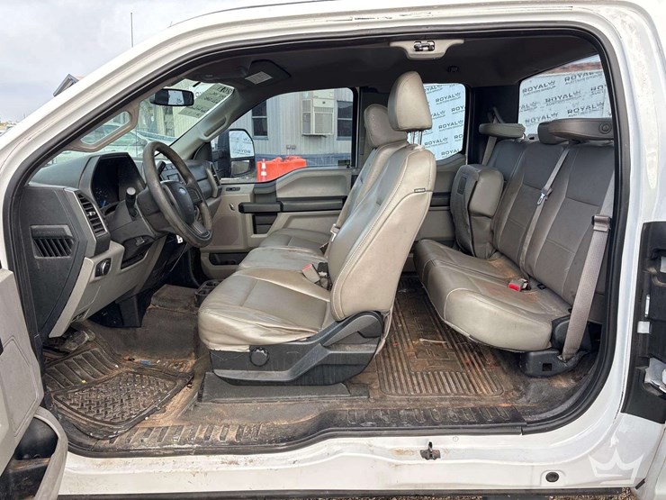 2017-ford-f250-image-15