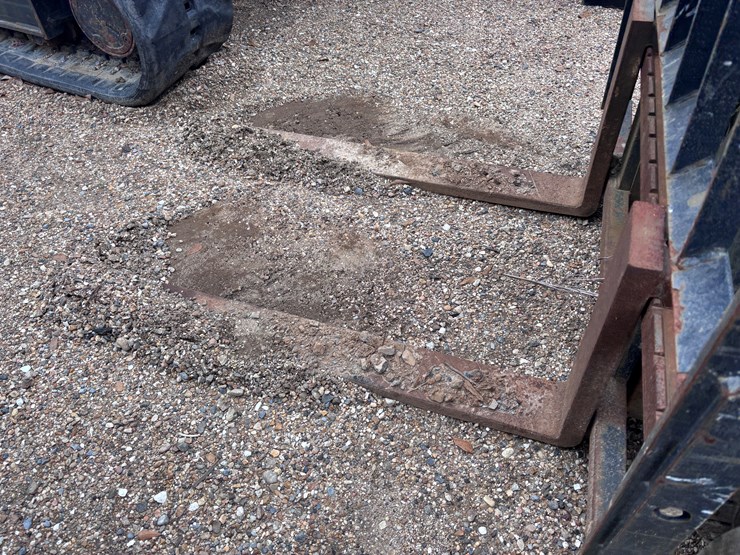 #2567-•-toyota-63842-forklift-|-for-parts/repairs-image-4