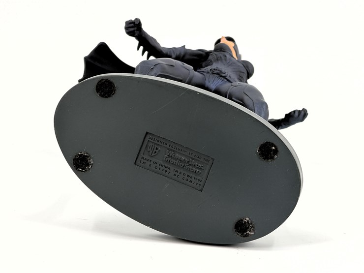 #1057-•-batman-and-robin-batgirl-figurine-image-9