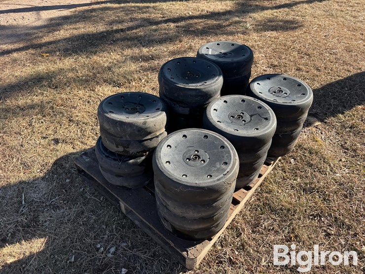 john-deere-closing-wheels-image-5