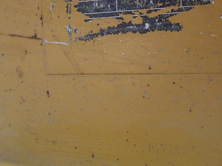 2005-caterpillar-d3-image-18