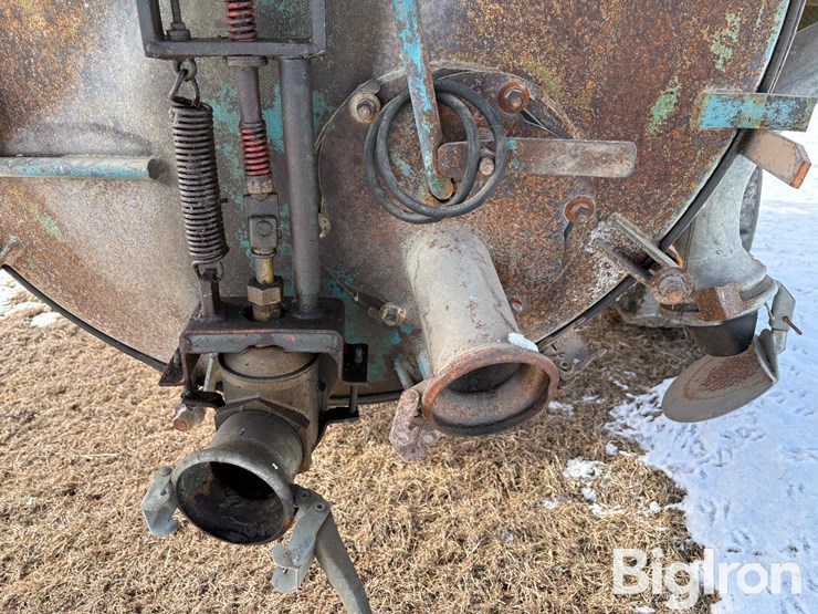 better-built-1100-manure-tank-image-9